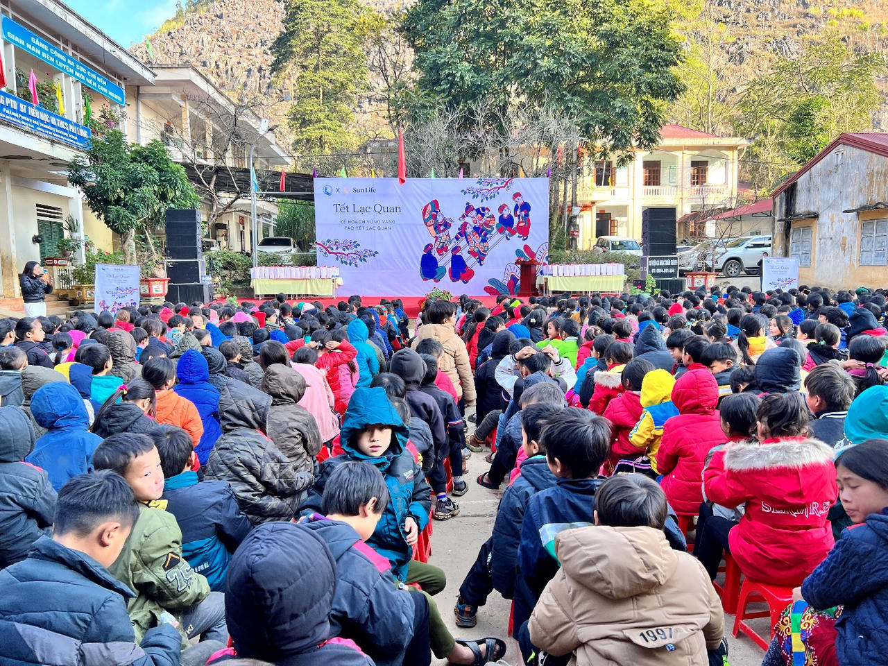 Sun Life với nhiều hoạt động ý nghĩa, mang Tết Lạc Quan đến gần hơn với mọi nhà