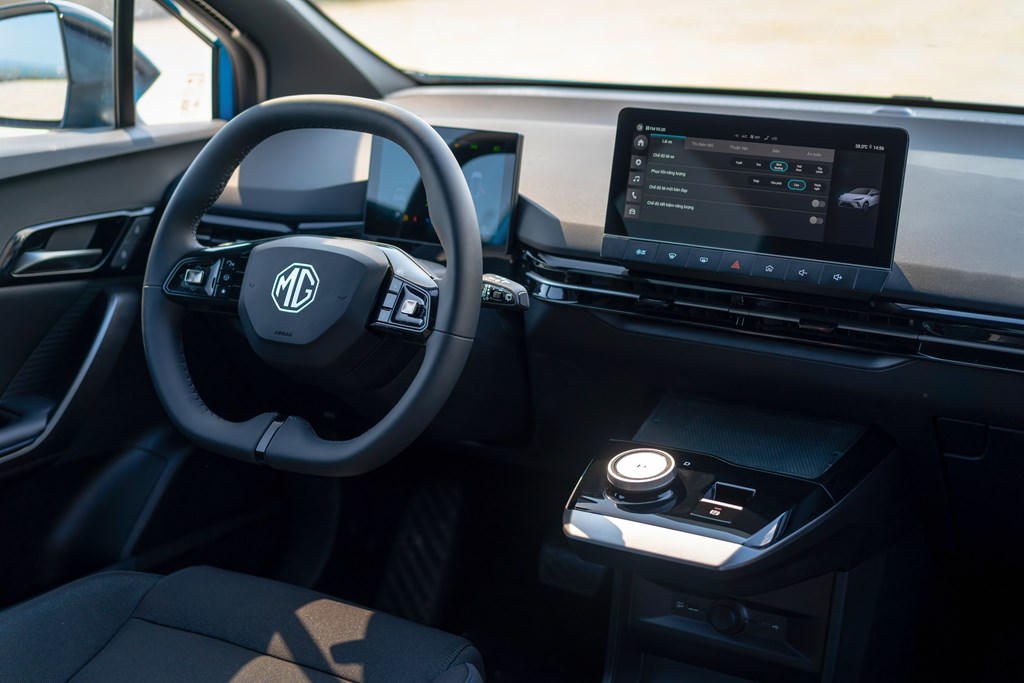 MG chính thức ra mắt xe điện MG4 tại Việt Nam