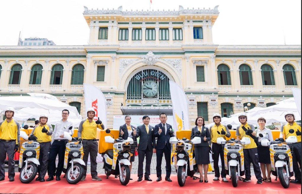 Honda Việt Nam và Vietnam Post tiếp tục mở rộng hợp tác trong Dự án Sử dụng xe điện giao hàng