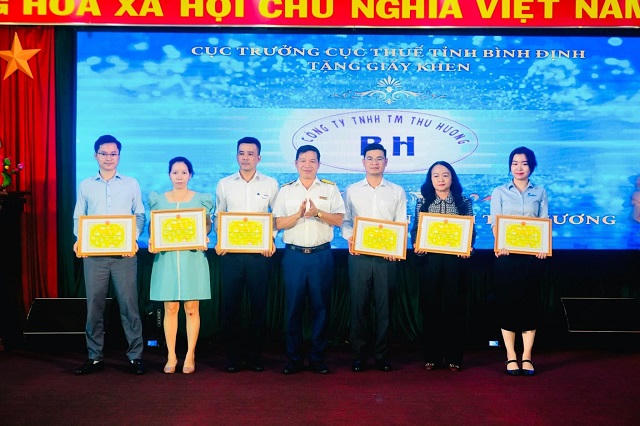 54 tập thể, cá nhân được Cục Thuế tỉnh Bình định tuyên dương