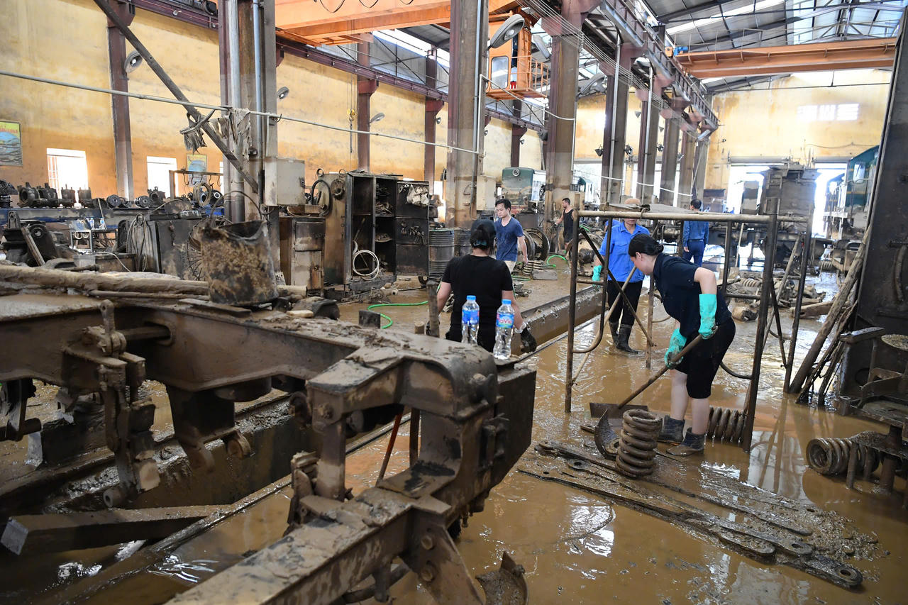 Chính thức thông toàn tuyến đường sắt Yên Viên - Lào Cai