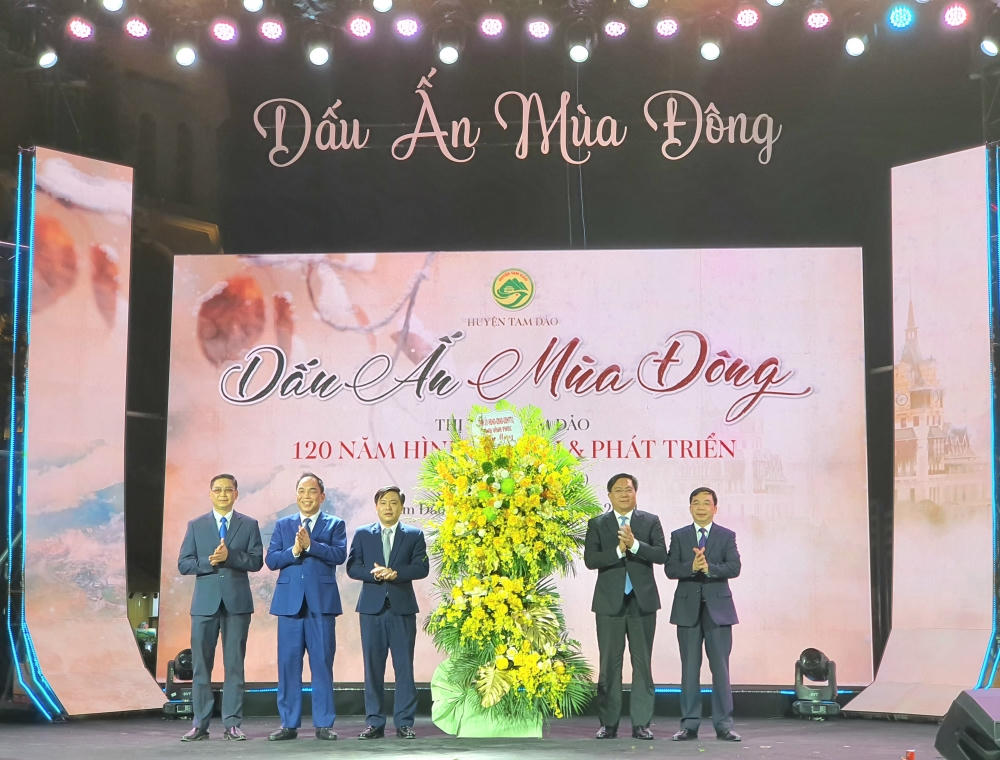 Vĩnh Phúc: Khởi động chương trình 'Dấu ấn mùa đông' tại thị trấn Tam Đảo