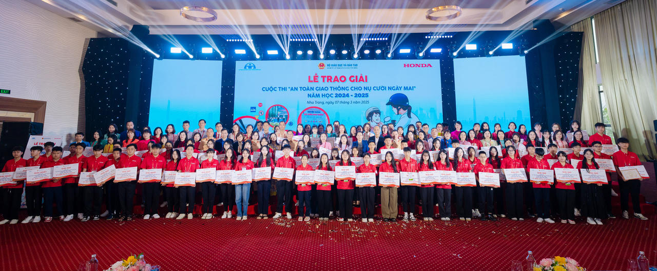 Trao giải Cuộc thi 'An toàn giao thông cho nụ cười ngày mai' năm học 2024 – 2025