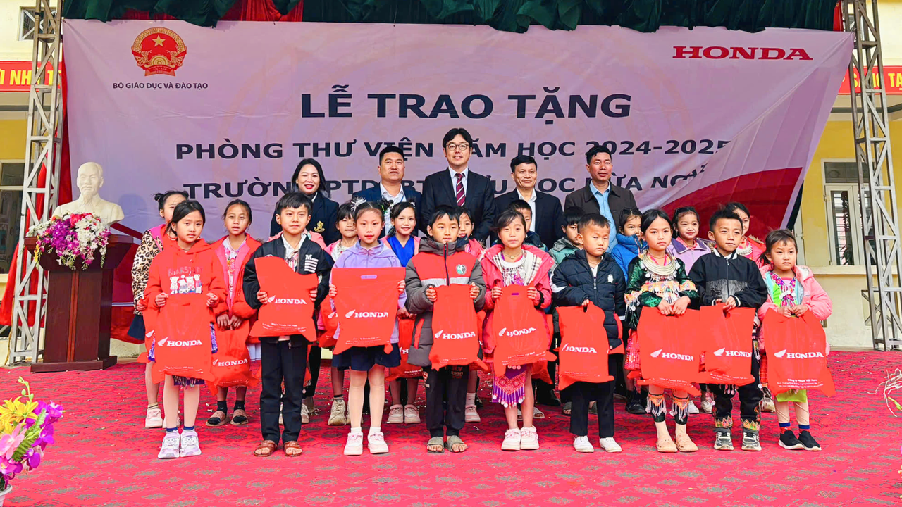 Honda Việt Nam trao tặng thư viện Honda đạt chuẩn Quốc gia cho 12 trường Tiểu học trên toàn quốc