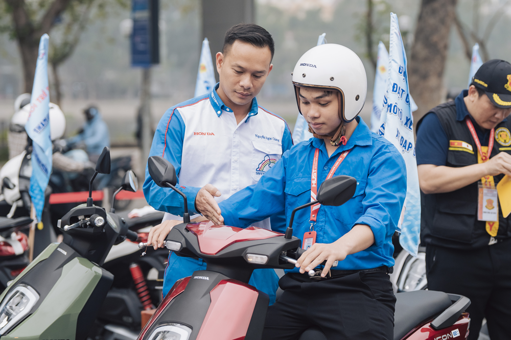 Phát động chiến dịch toàn dân đội mũ bảo hiểm đạt Quy chuẩn kỹ thuật Quốc gia