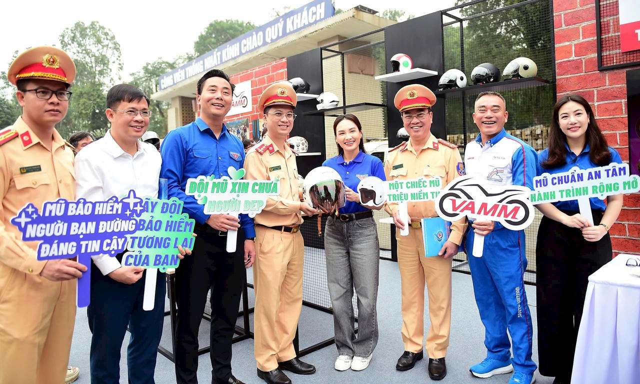 Phát động chiến dịch toàn dân đội mũ bảo hiểm đạt Quy chuẩn kỹ thuật Quốc gia