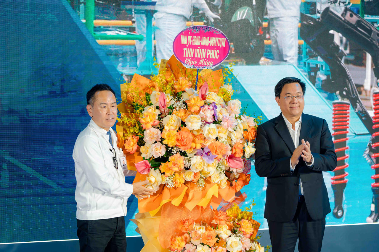 Honda Việt Nam xuất xưởng chiếc xe gắn máy điện ICON e: đầu tiên: Công nghệ xanh – Đồng hành cùng tương lai bền vững