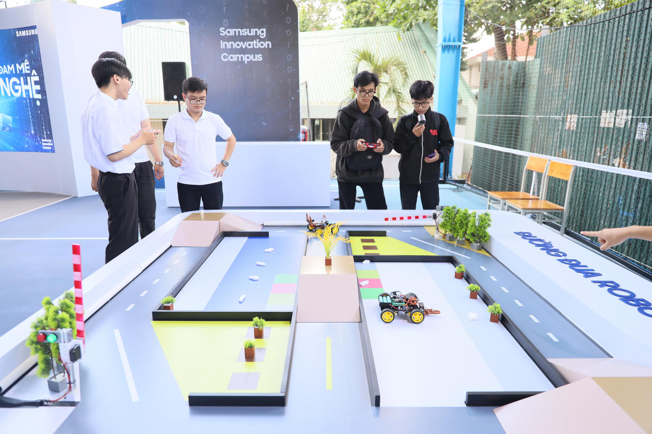 Samsung lan tỏa tinh thần sáng tạo và đưa công nghệ đến với thế hệ trẻ