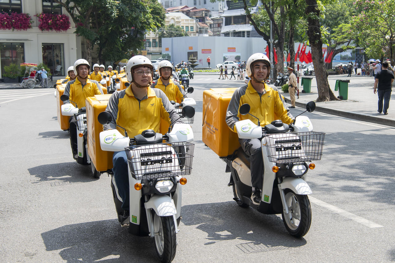 Honda Việt Nam và Bưu điện Việt Nam đẩy mạnh hợp tác chiến lược, mở rộng triển khai Dự án sử dụng xe điện giao hàng
