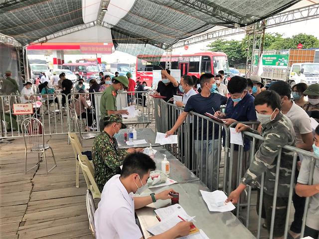 Hải Phòng xuất hiện tình trạng xe container chở người trốn kiểm soát vào địa bàn