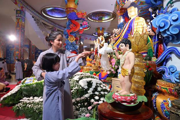 Đại Bảo tháp Mandala Tây Thiên hân hoan đón mừng Phật đản Vesak 2025