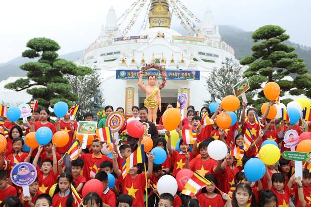 Đại Bảo tháp Mandala Tây Thiên hân hoan đón mừng Phật đản Vesak 2025