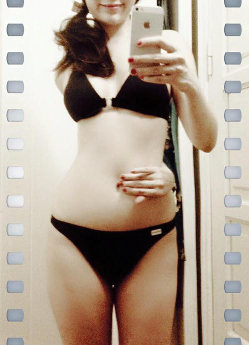 Hoa hậu, Á hậu Việt thi nhau... "chọc" tay vào rốn