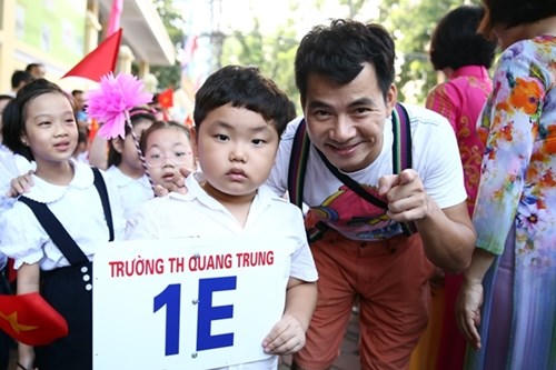 Hình ảnh ấn tượng và cảm động ngày khai giảng