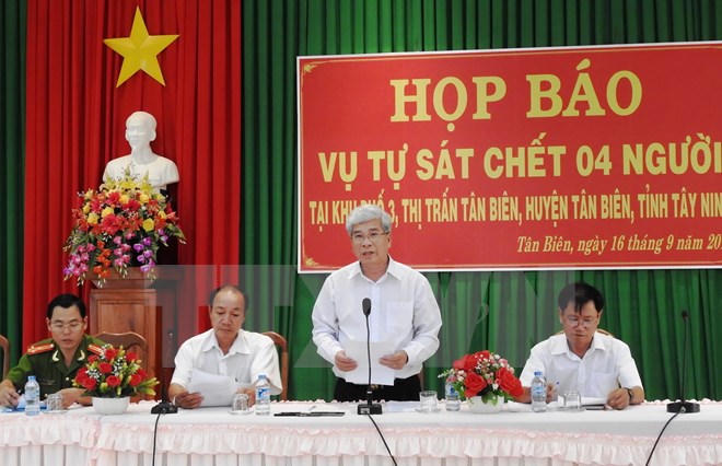 Khóa trái cửa thiêu chết mình và 3 con chỉ vì... quá yêu vợ