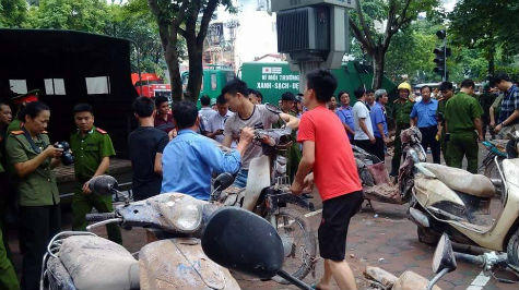 Toàn cảnh đổ nát tại ngôi biệt thự cổ phố Trần Hưng Đạo