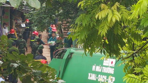 Toàn cảnh đổ nát tại ngôi biệt thự cổ phố Trần Hưng Đạo