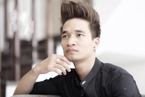 Lệ Rơi quay về với thùng ổi vỉa hè Hà Nội