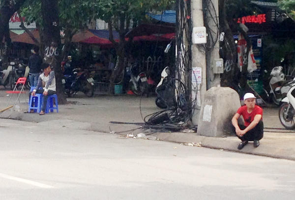 Đời trai vẫy phố đêm Hà Nội