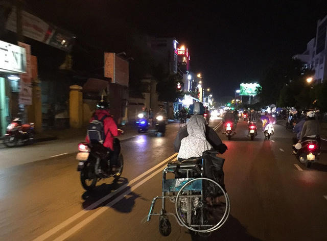 Sửng sốt trước bí mật của hai “cha con” ăn xin