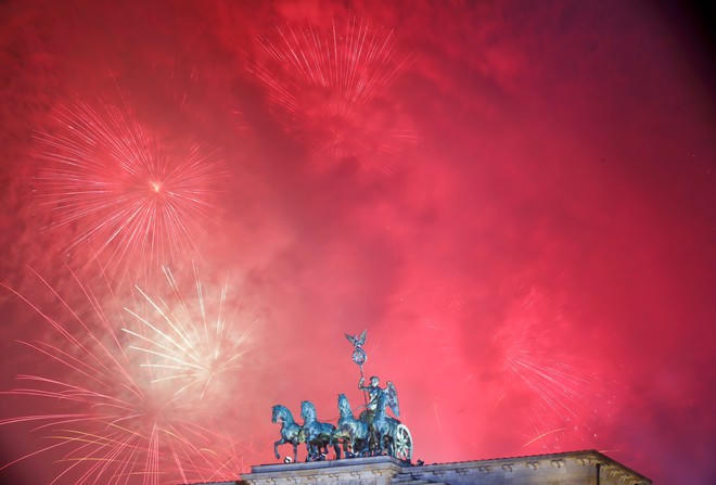 Ấn tượng những màn pháo hoa mừng năm 2016 khắp thế giới