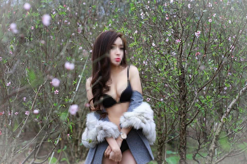 Cô gái đẹp bị "ném đá"