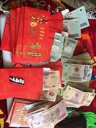 Đua nhau khoe lì xì của con rồi tính lỗ lãi