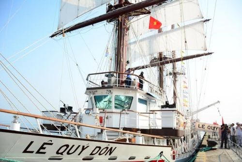 Cận cảnh tàu buồm hiện đại bậc nhất thế giới của hải quân Việt 