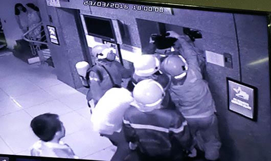 Rơi thang máy chung cư chở 16 người