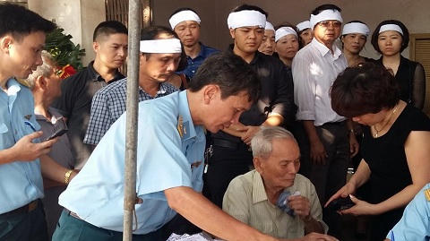 Xúc động cảnh quê hương đón liệt sỹ Trần Quang Khải trở về