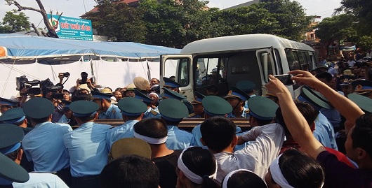 Xúc động cảnh quê hương đón liệt sỹ Trần Quang Khải trở về