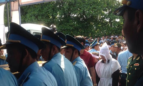 Xúc động cảnh quê hương đón liệt sỹ Trần Quang Khải trở về