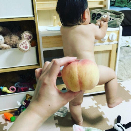 Trò khoe con 'độc nhất vô nhị' của mẹ Nhật