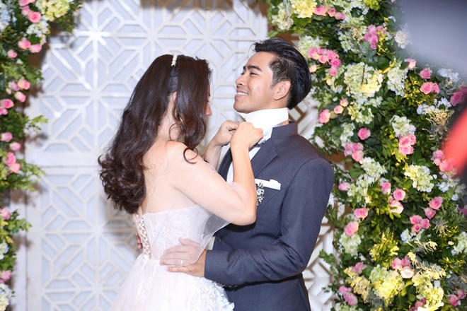 Khoảnh khắc ngọt ngào của cặp uyên ương Ngọc Lan - Thanh Bình