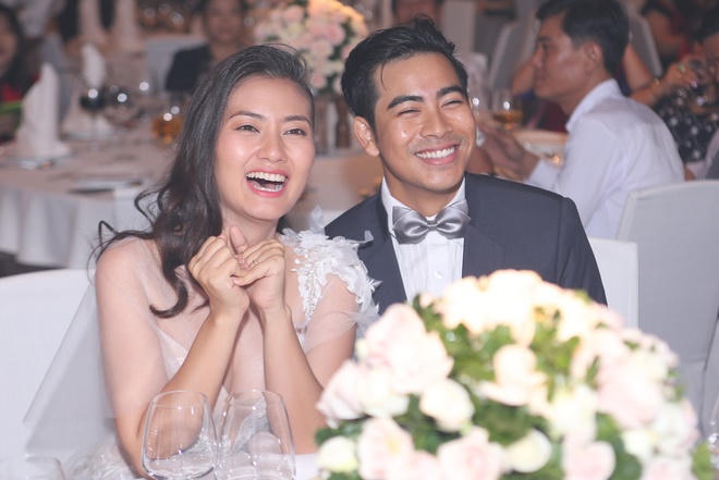 Khoảnh khắc ngọt ngào của cặp uyên ương Ngọc Lan - Thanh Bình