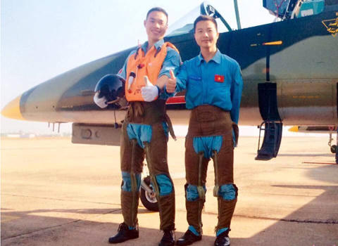 Học viên phi công tử nạn trong buồng lái máy bay quân sự L-39