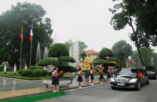 Cận cảnh lễ đón Tổng thống Pháp tại Phủ Chủ tịch