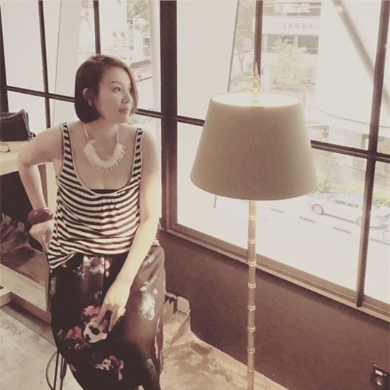 Tiết lộ lý do Minh Anh đeo khẩu trang trong ngày giỗ Lê Công Tuấn Anh