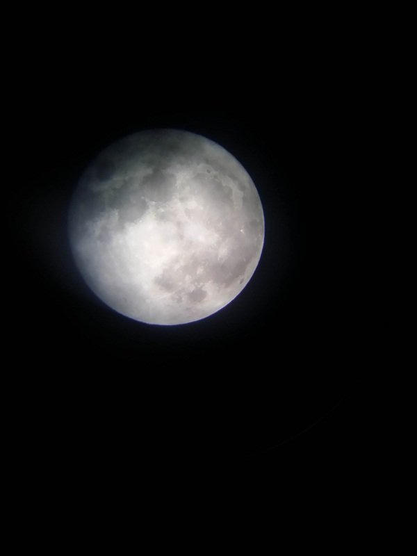 Choáng ngợp hình ảnh siêu trăng nhìn từ Việt Nam 