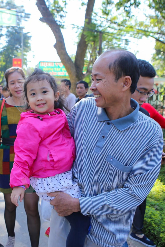 Khoảnh khắc hạnh phúc ngày đặc xá phạm nhân năm 2016