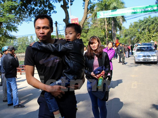 Khoảnh khắc hạnh phúc ngày đặc xá phạm nhân năm 2016