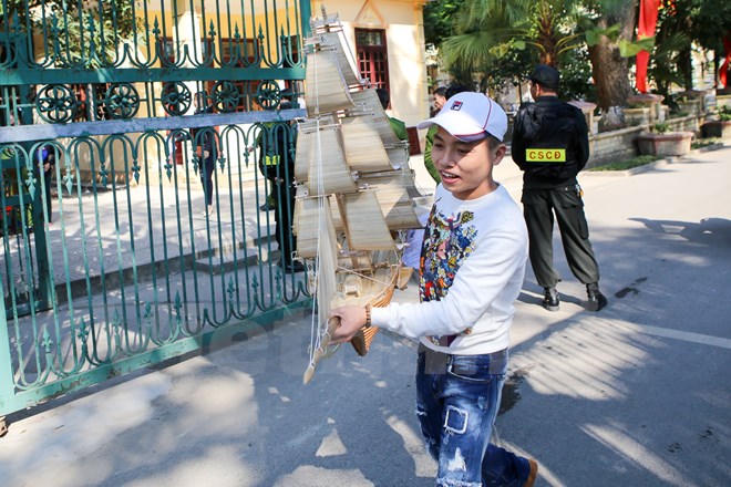 Khoảnh khắc hạnh phúc ngày đặc xá phạm nhân năm 2016