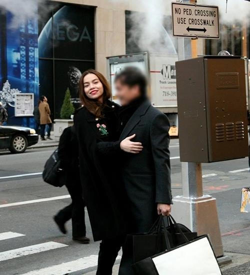 Bất ngờ trạng thái của Cường Đô la khi Hà Hồ lộ ảnh vui vẻ với người tình