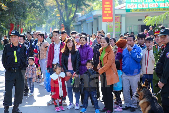 Khoảnh khắc hạnh phúc ngày đặc xá phạm nhân năm 2016