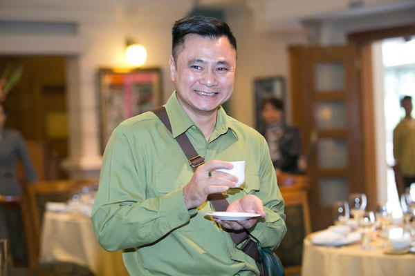 Tự Long nhịn Xuân Bắc như nhịn cơm sống