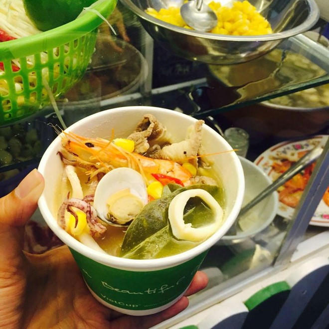 Món lạ hấp dẫn giới trẻ Hà thành