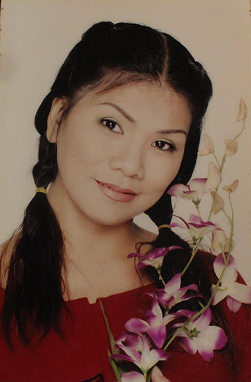 NSND Thanh Hoa: 'Chồng rất thân với hai con riêng của tôi'