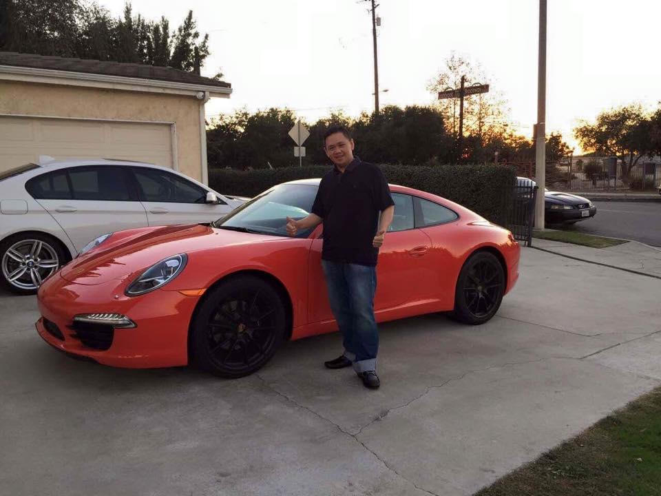 Minh Béo khoe ảnh trên face, người 'ném đá', 'kẻ' động viên