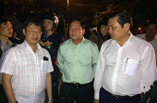 Sập giàn giáo tòa nhà đang thi công, 4 người gặp nạn