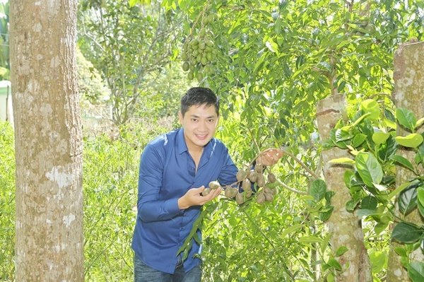 Hành động đẹp của chàng diễn viên điển trai gia đình nông dân